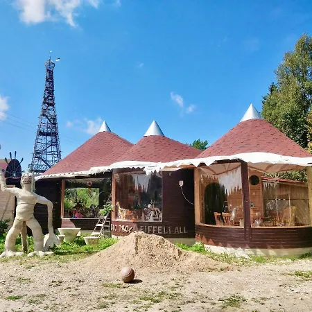 Puhkemaja Roosa Maja Parvesaunaga Reigi