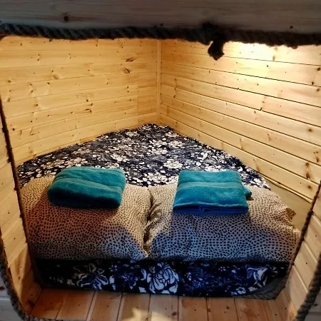 Roosa Maja Parvesaunaga *