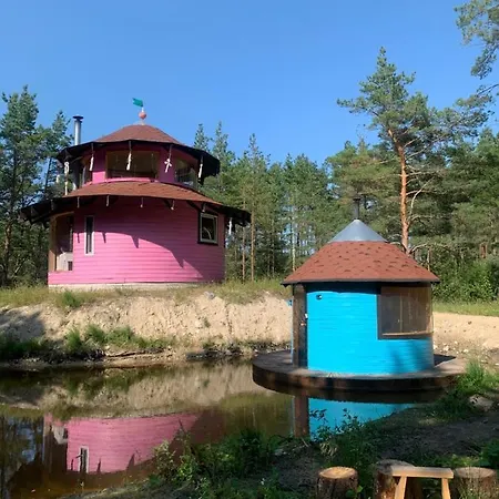 Roosa Maja Parvesaunaga Reigi