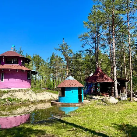 Roosa Maja Parvesaunaga Prázdninový dům Reigi