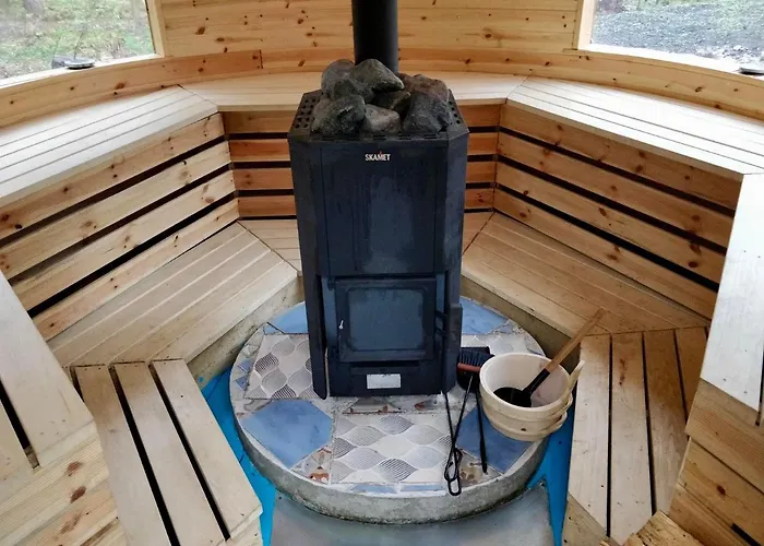 Ferienhaus Roosa Maja Parvesaunaga *