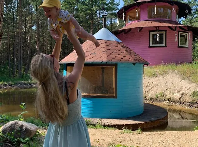 Ferienhaus Roosa Maja Parvesaunaga *