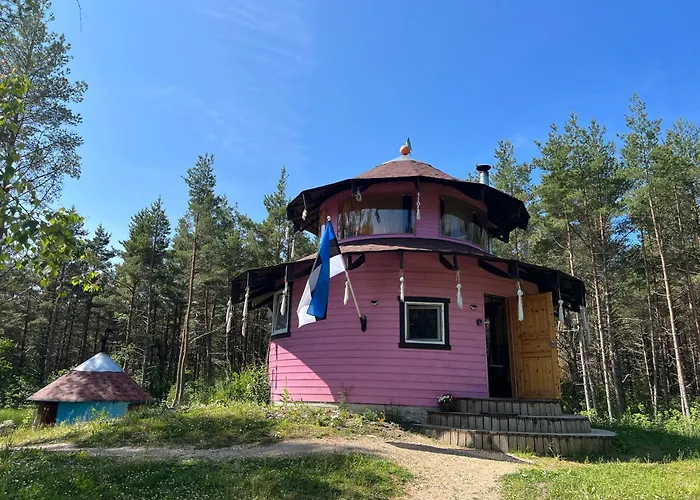 Ferienhaus Roosa Maja Parvesaunaga Reigi